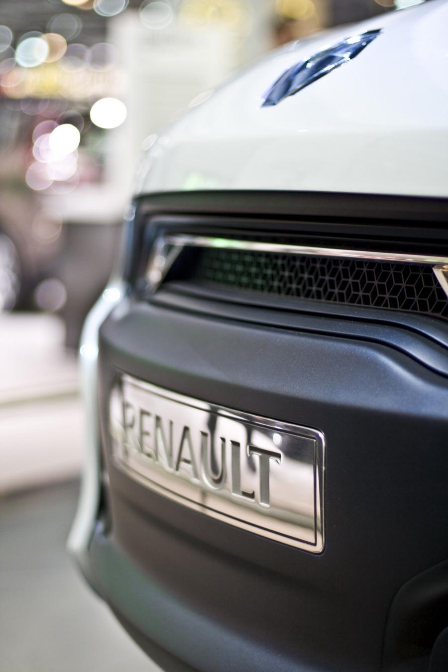  Renault Fluence Z.E. Concept 2009 года  (фото 53 из 103)